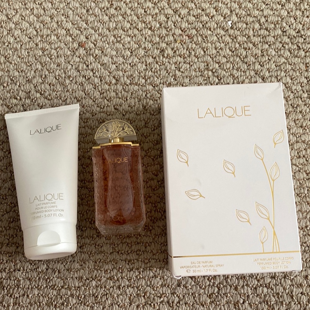 Lalique parfum natural spray/ body lotion spray